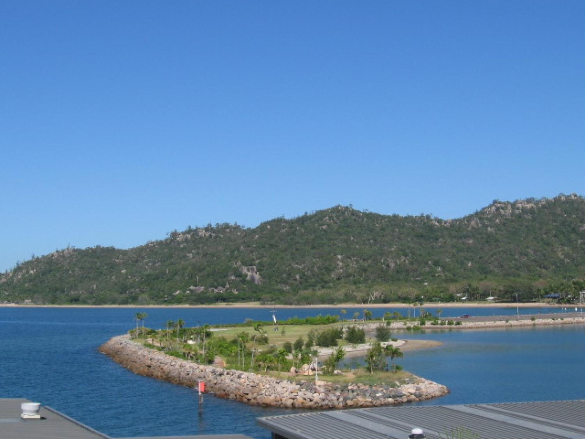 Affordable Island Escape! Queen Studio, Nelly Bay Exterior photo